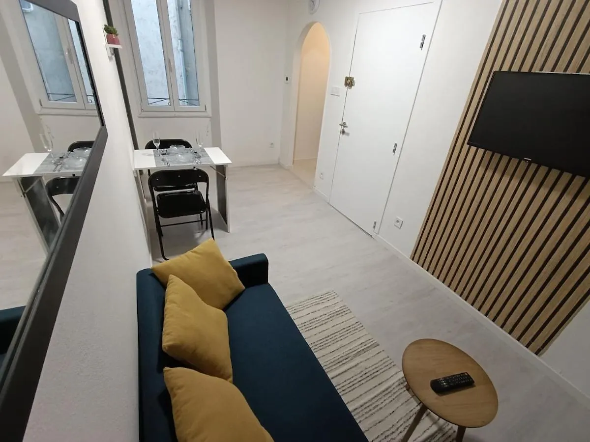 Cosy Apartment In ヴァロリス